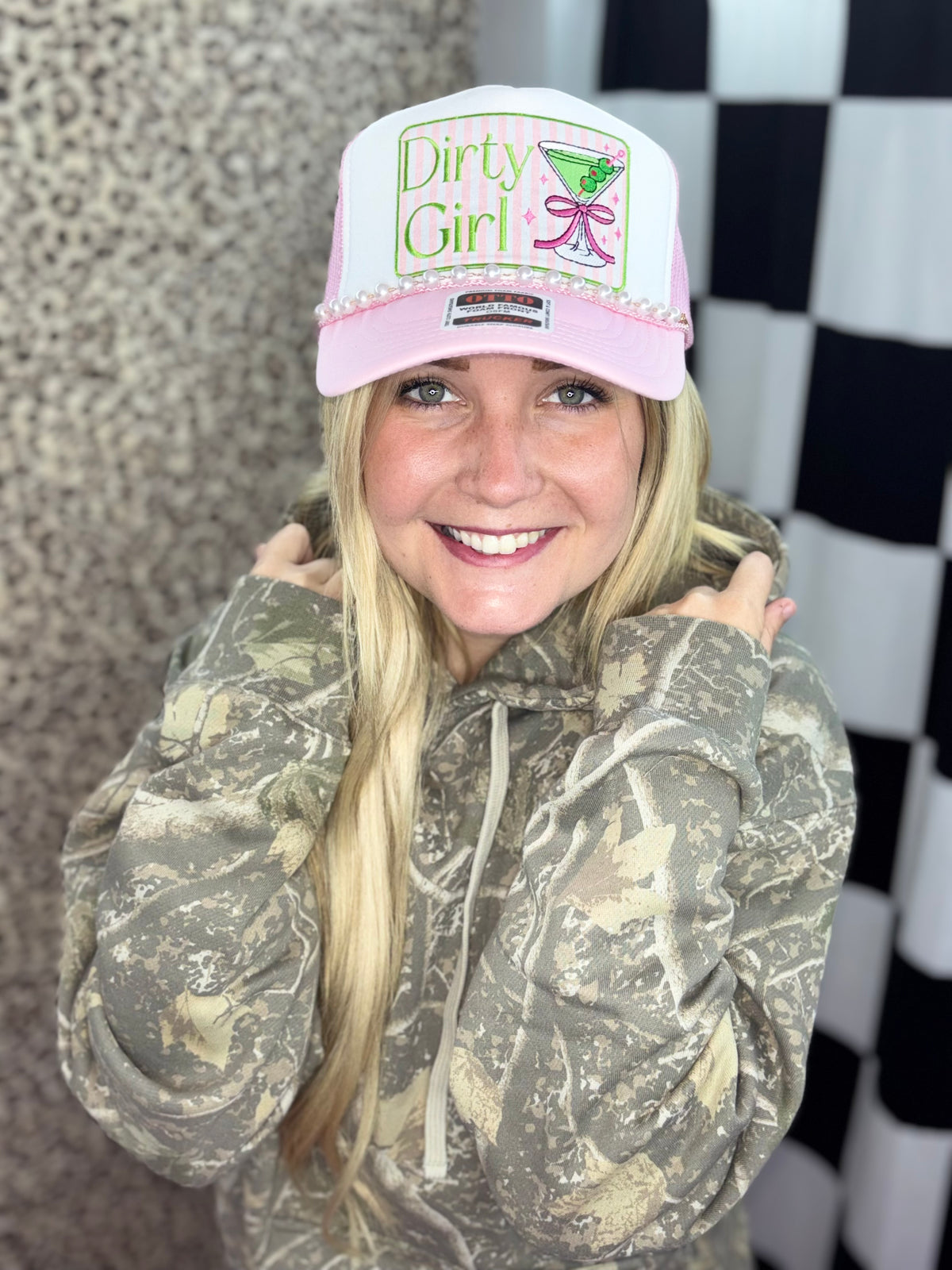 Dirty girl hat with patch
