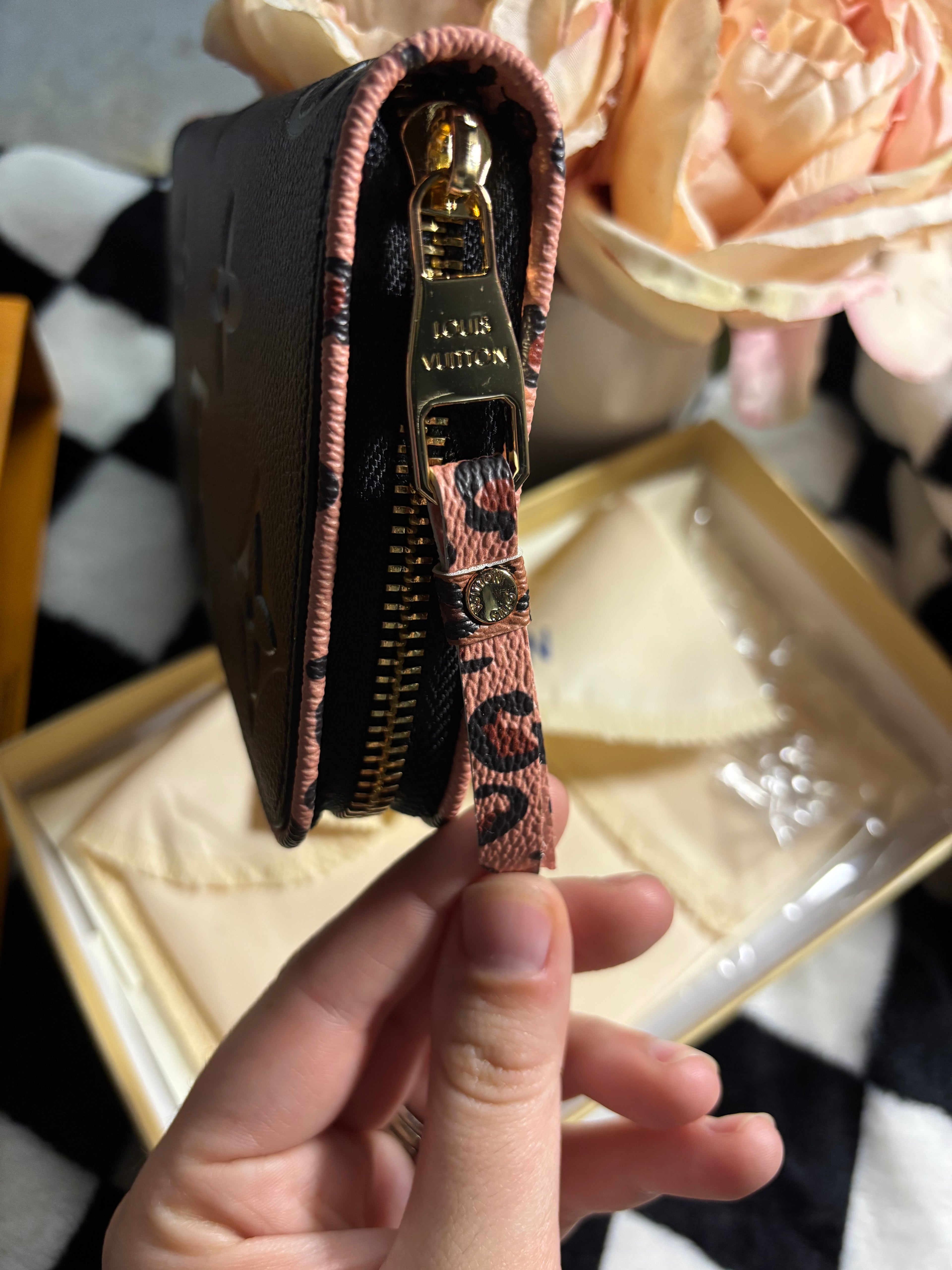 LV Wallet Dupe - Black Leopard