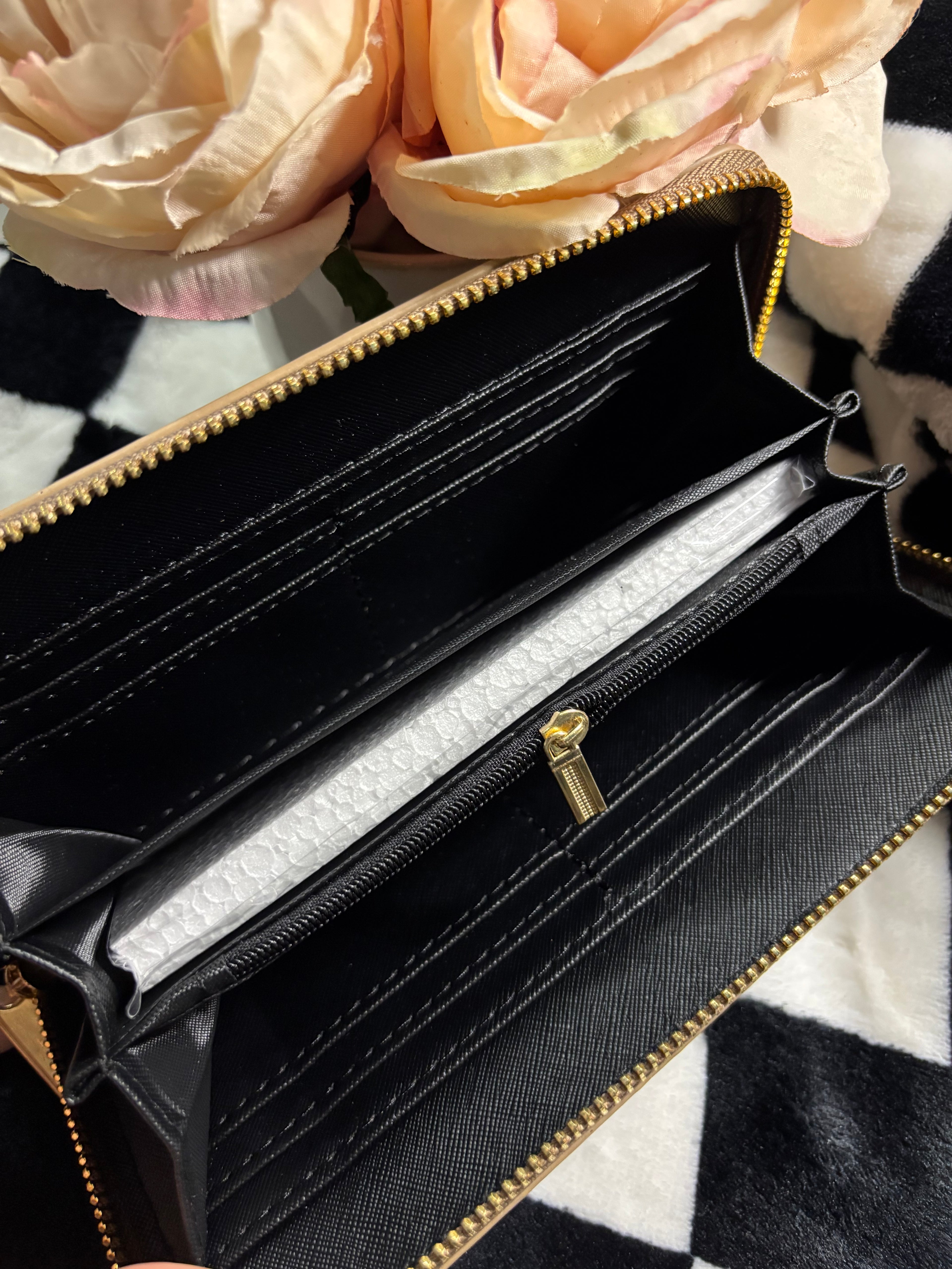 LV Wallet Dupe