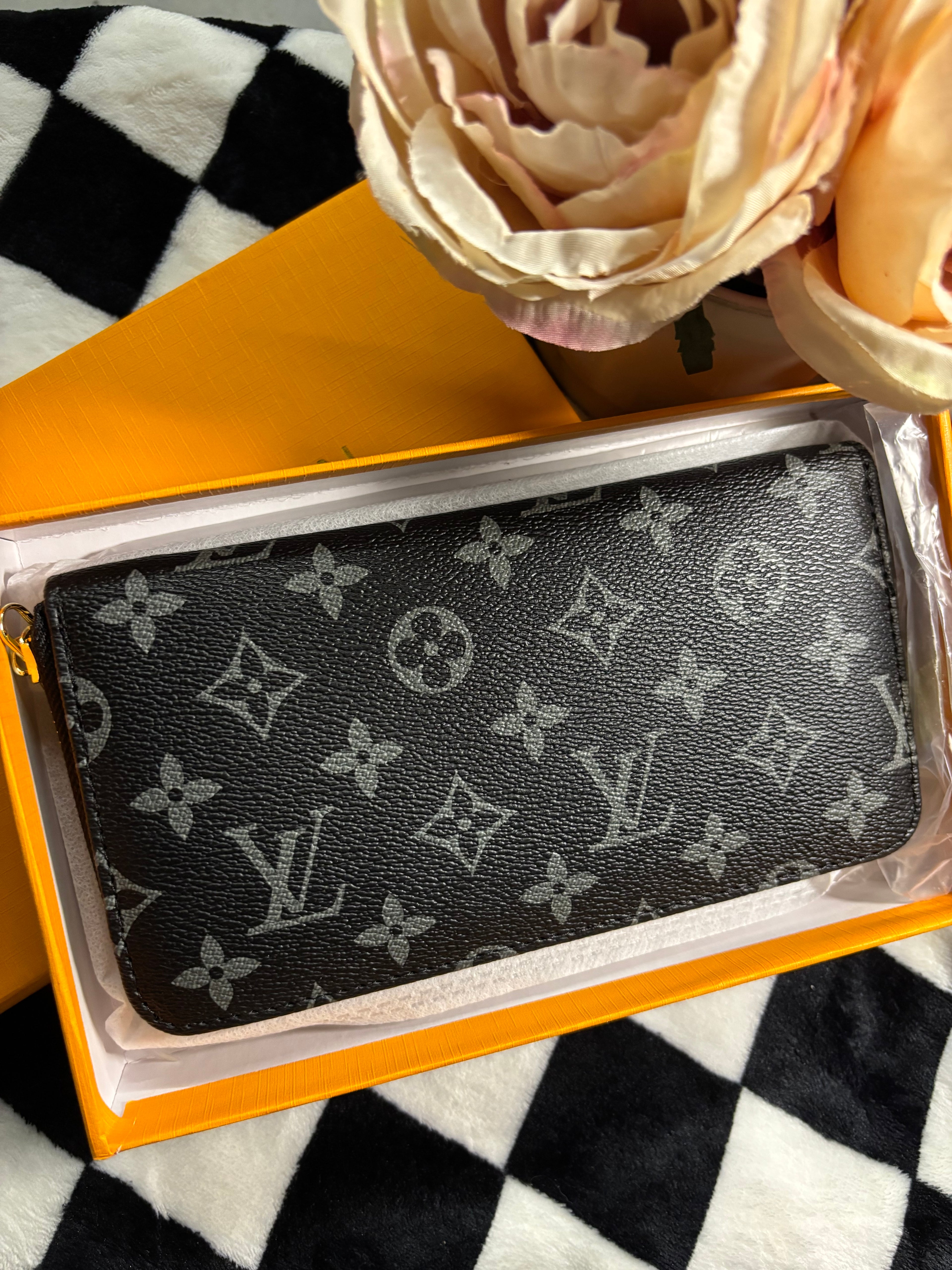 LV Wallet Dupe - Black Gray Monogram