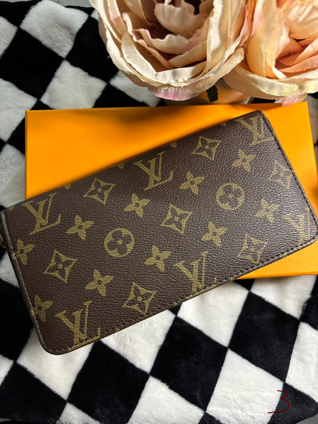 LV Wallet Dupe - Brown
