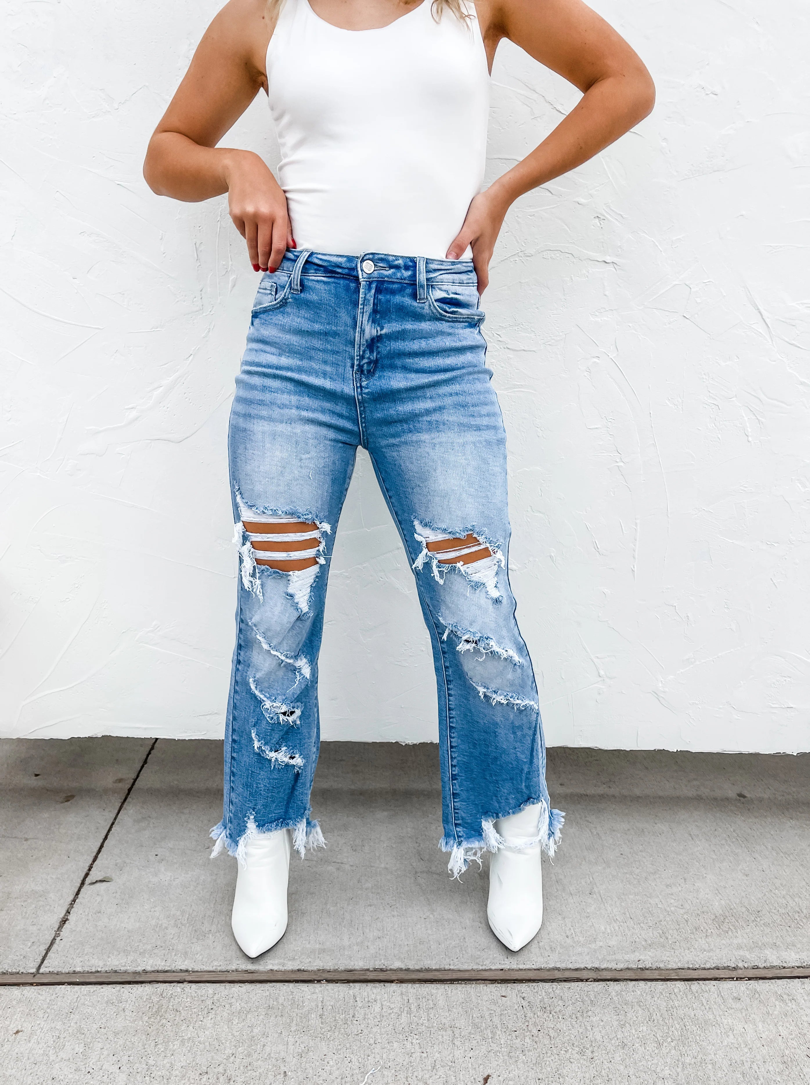 PREORDER- URBAN DISTRESSED CROP JEAN