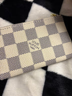 LV Wallet Dupe - White Check coin