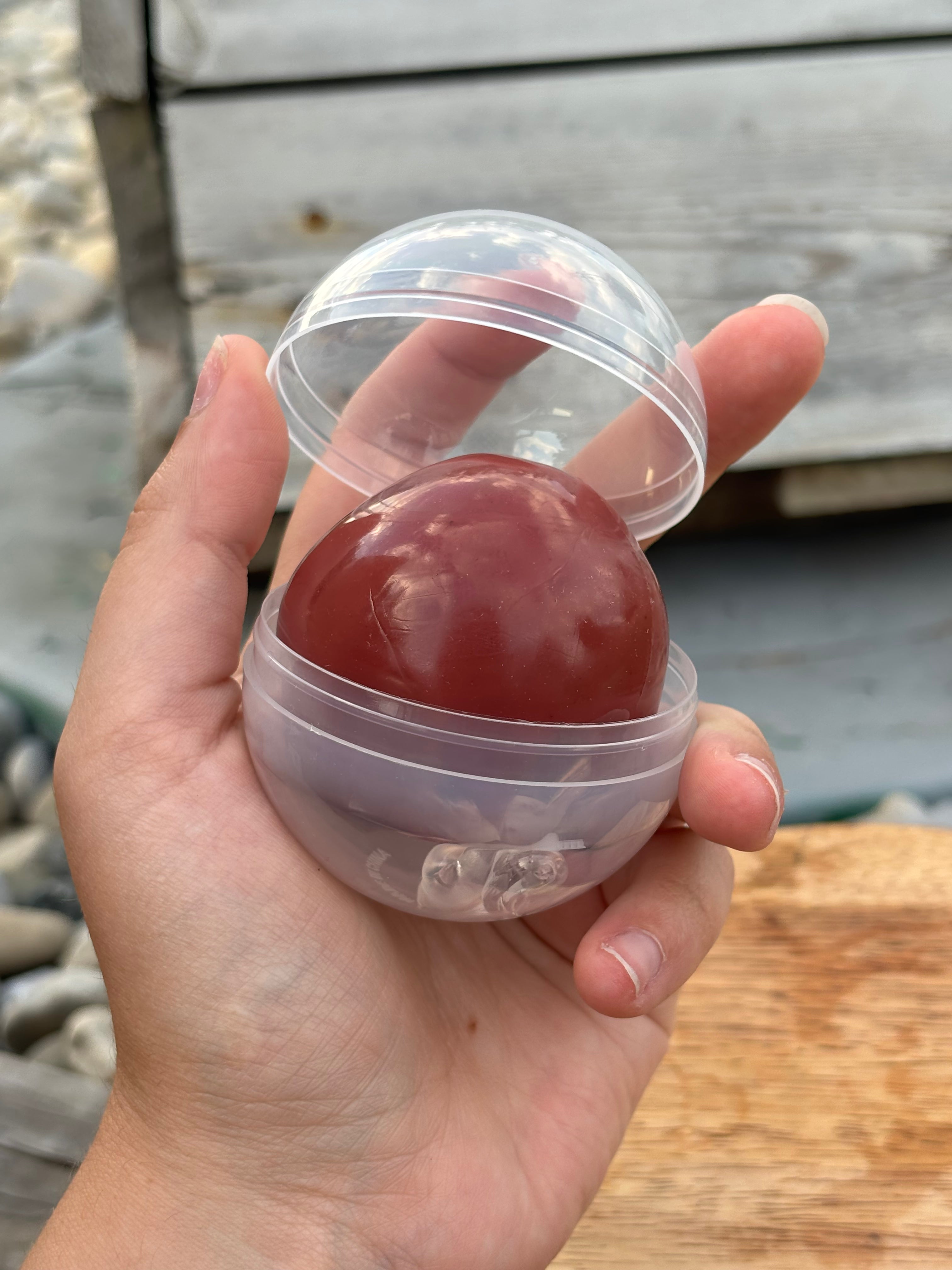 Crackle ball squish
