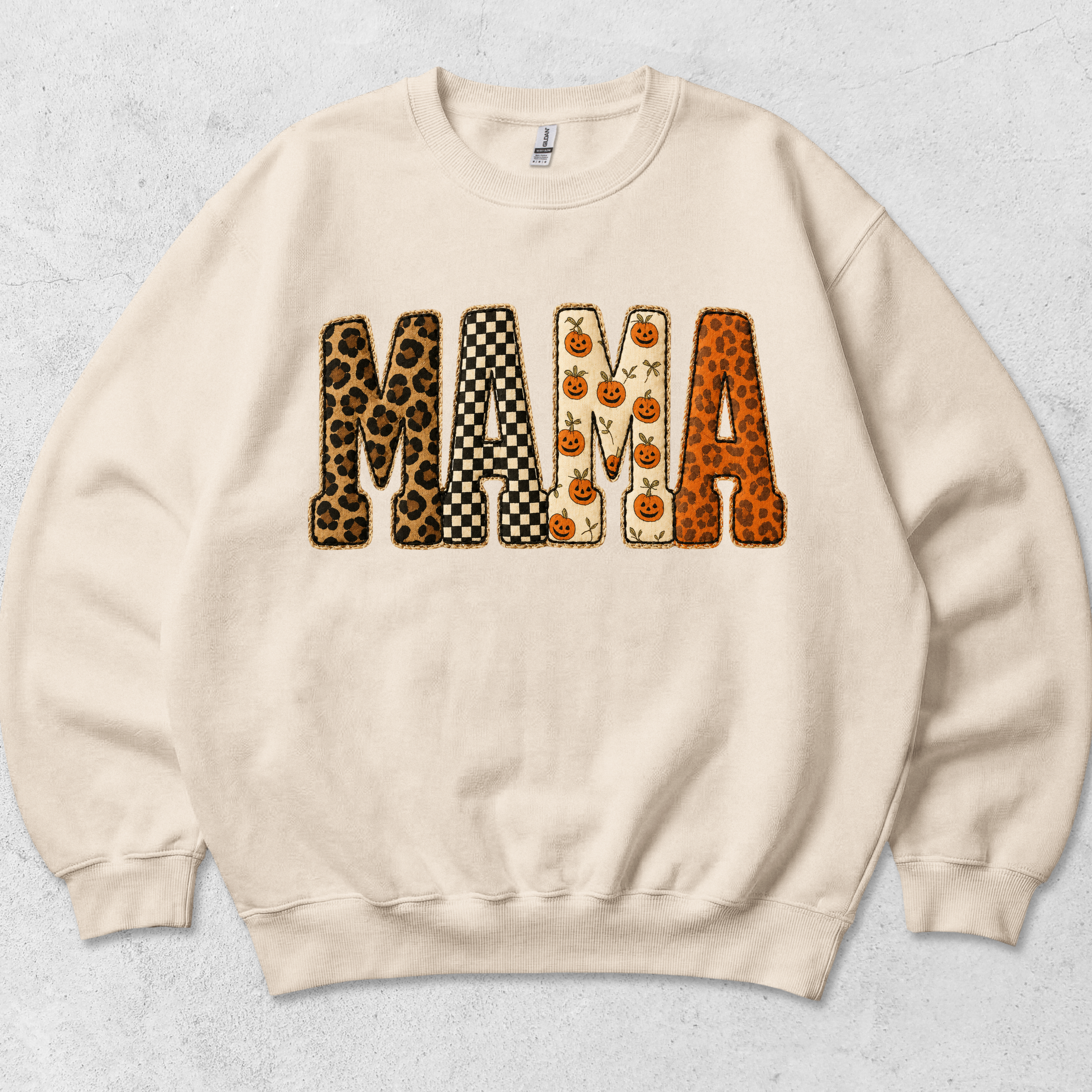 Mama Halloween graphic crewneck sweatshirt